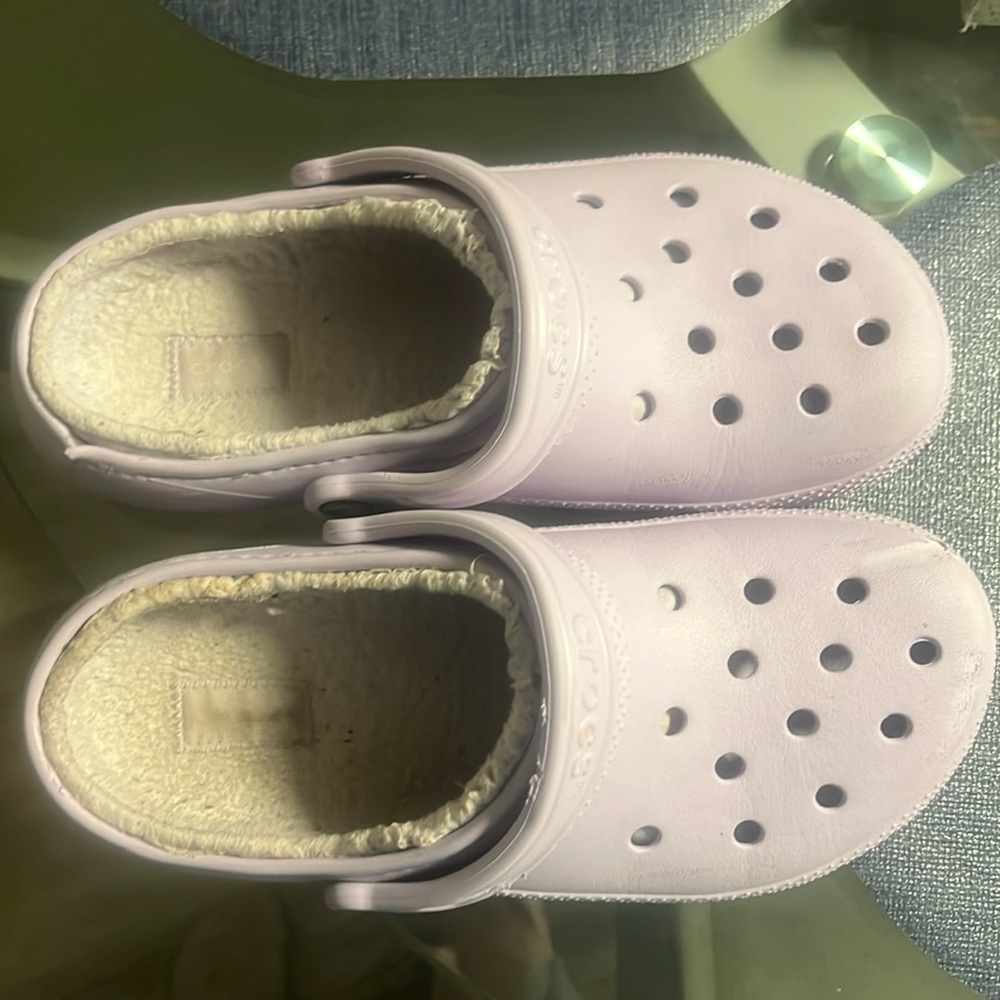 Women’s size 10 fleece lined crocs